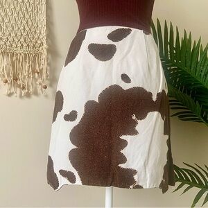 ✨ Bellevue My Way Cowhide Print Mini Skirt ✨